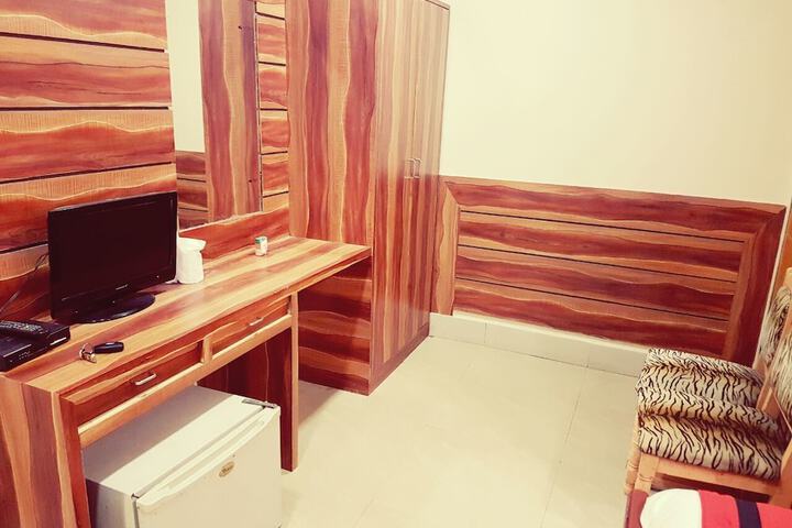 Room 7 of 13