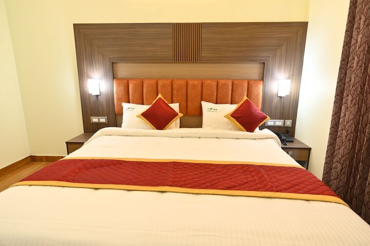 Room 13 of 35