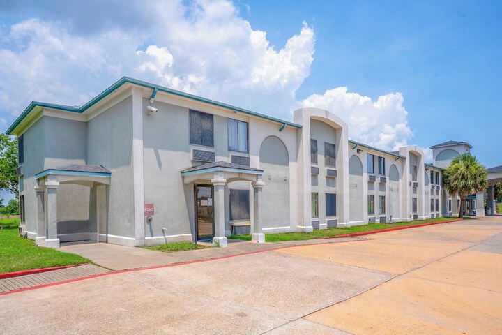 Hotel 79 of 91