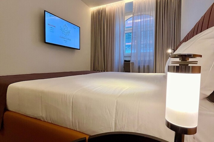 Room 42 of 105