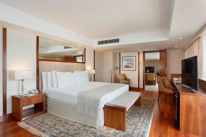 Room 42 of 81
