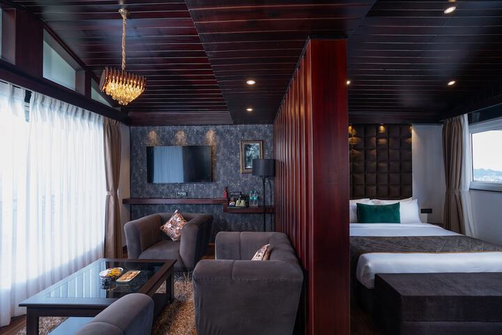 Room 28 of 67