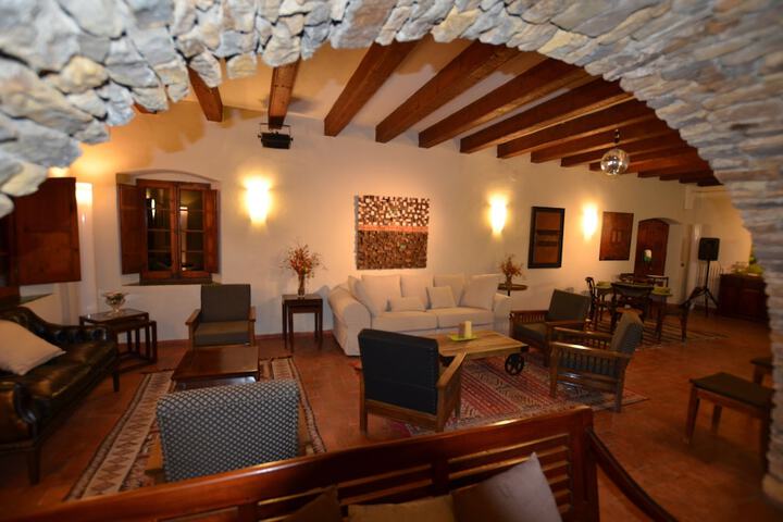 Hotel 4 of 72