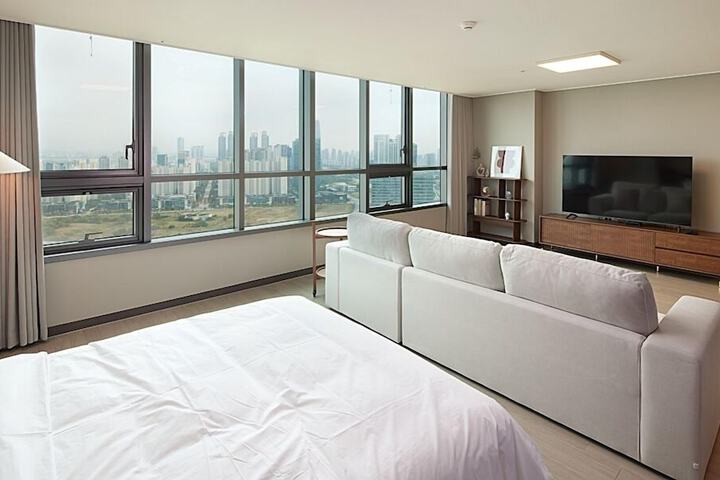 Room 48 of 90