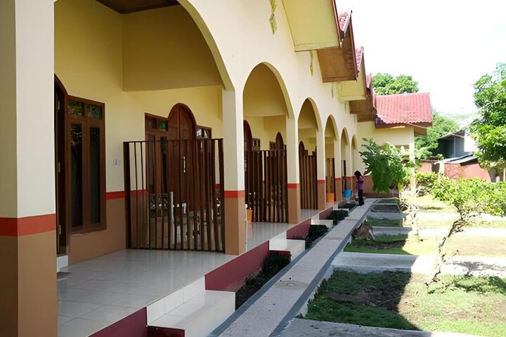 Mutmainnah Hotel