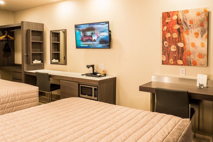 Basic Room 1 Queen Bed 2nd Floor (21 of 38)