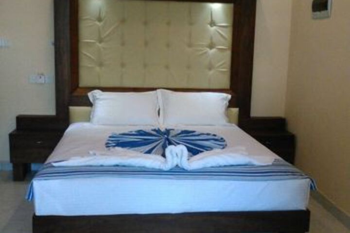 Room 14 of 29