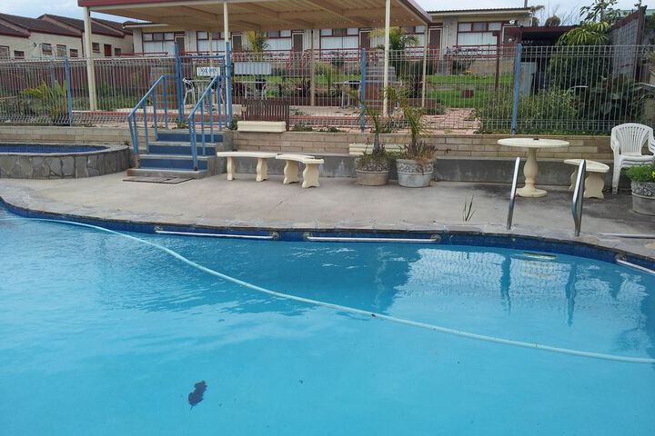 Pool 9 of 13