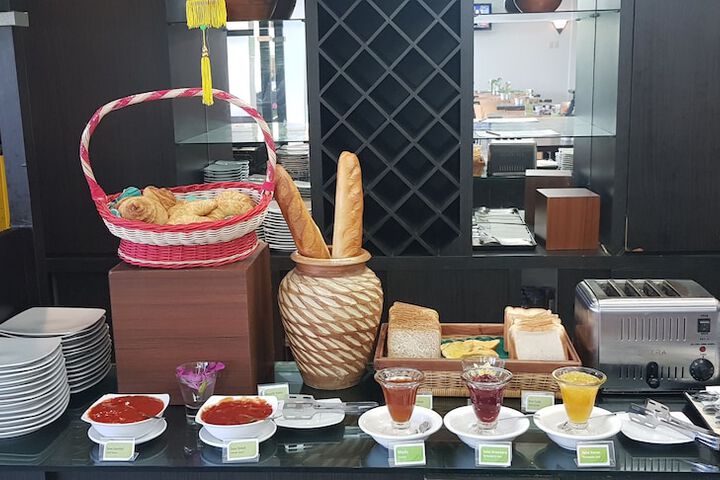 Breakfast/Coffee Service 19 of 30