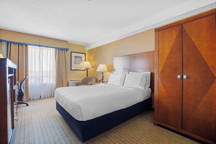 Room 15 of 35