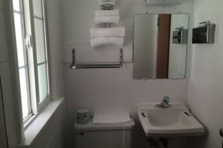 Room 2 of 11