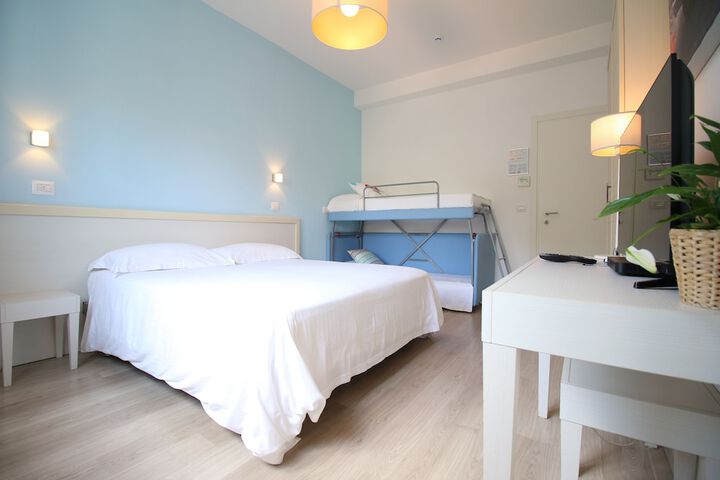 Room 14 of 63