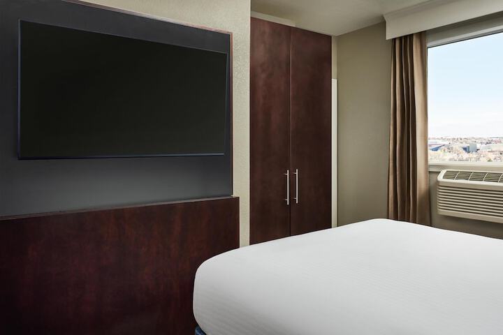 Room 42 of 173