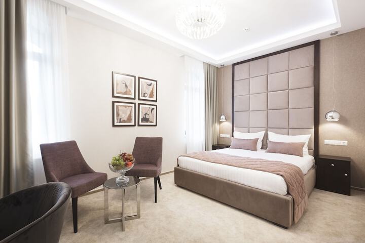Room 7 of 39