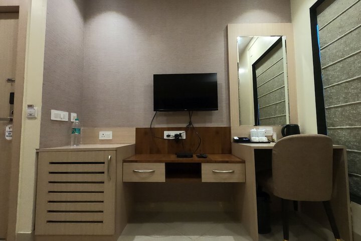 Room 19 of 32