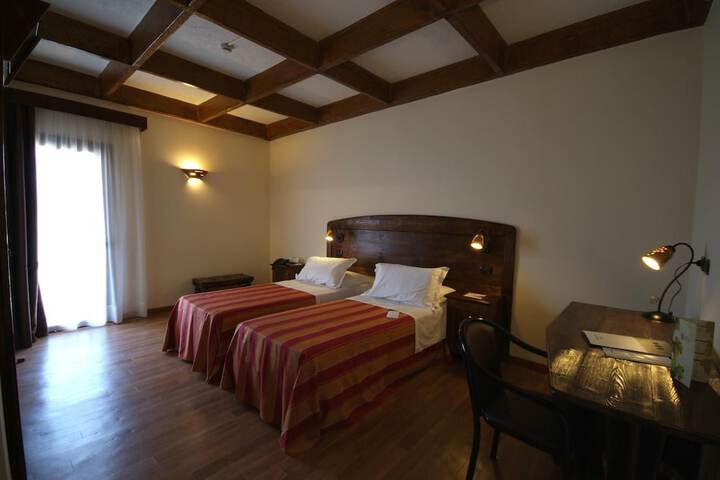 Room 8 of 49