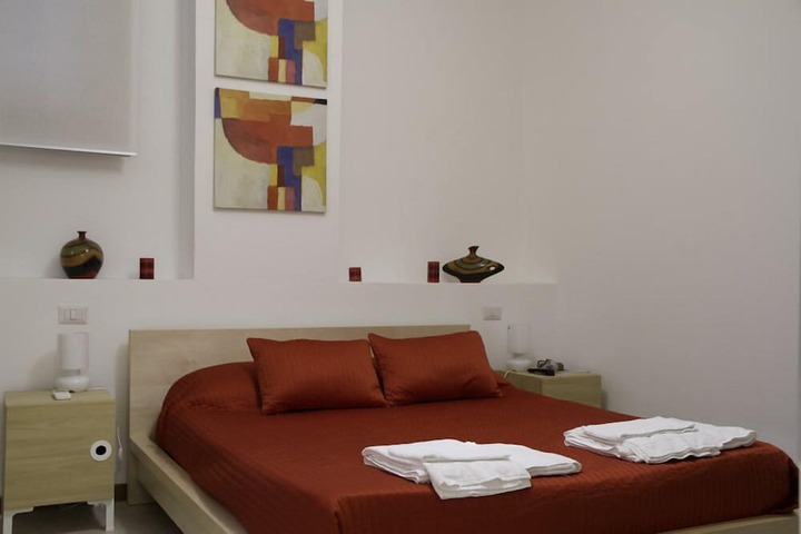 Room 11 of 36