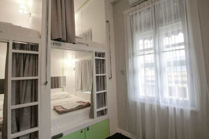 Room 26 of 69