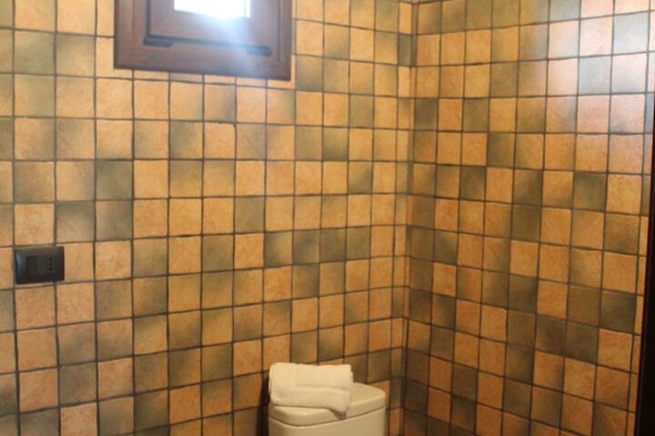 Room 4 of 11