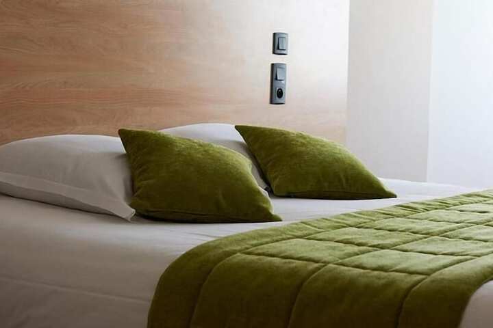 Room 8 of 26