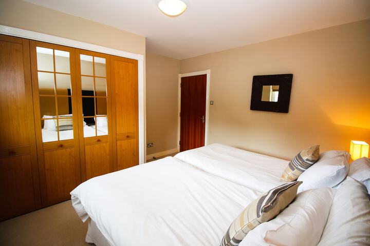 Room 5 of 74