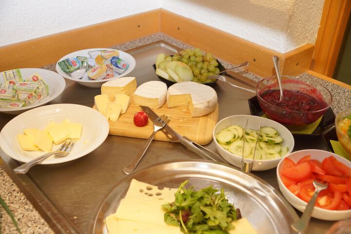 Dining 52 of 64