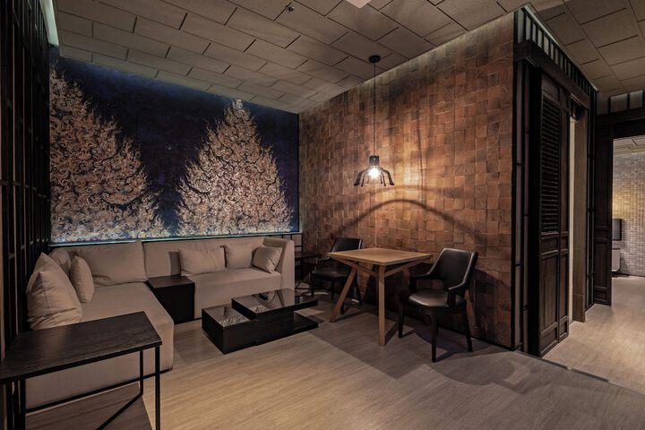 Room 41 of 83