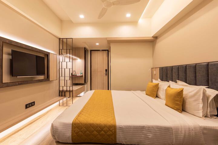 Room 48 of 100