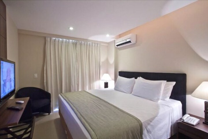 Room 13 of 32