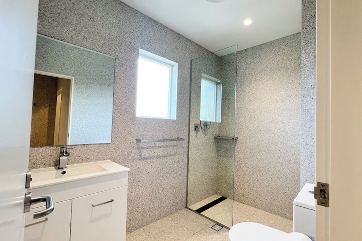 Room 16 of 25