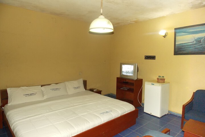 Room 15 of 17