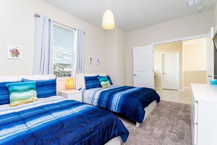 Room 3 of 44