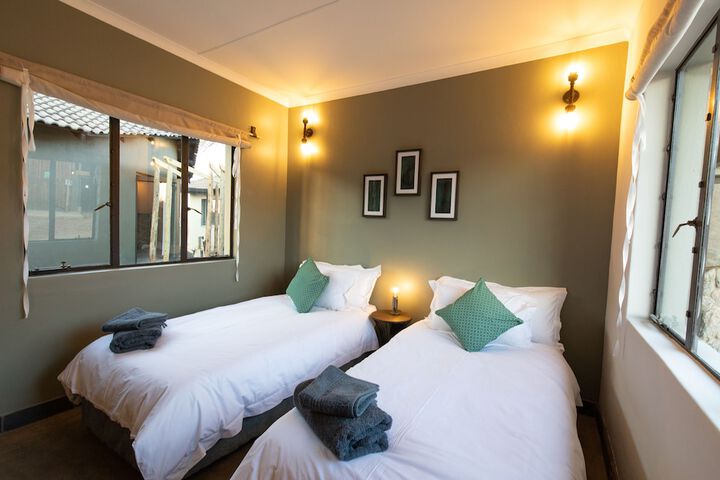 Room 4 of 55