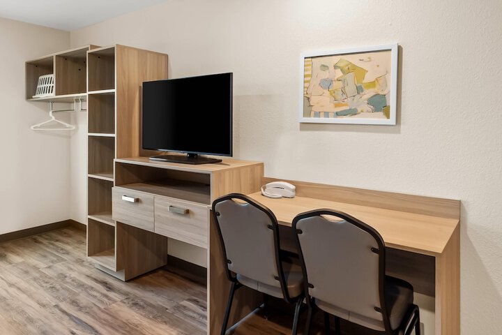 Room 14 of 38