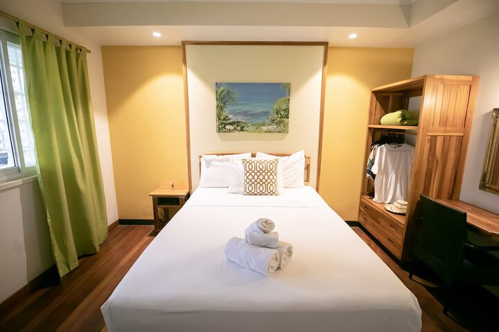 Room 10 of 50