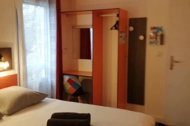 Room 41 of 80