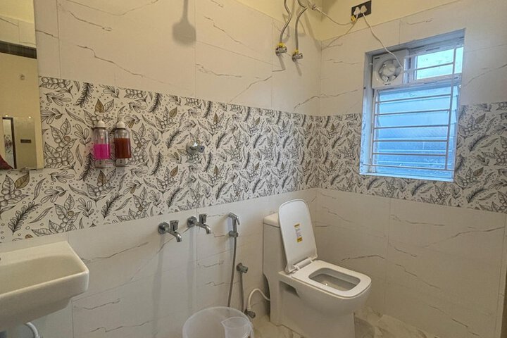 Room 13 of 17