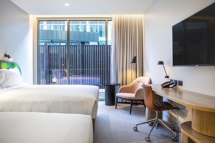 Room 21 of 124