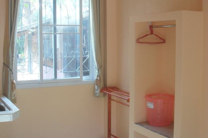 Room 13 of 60