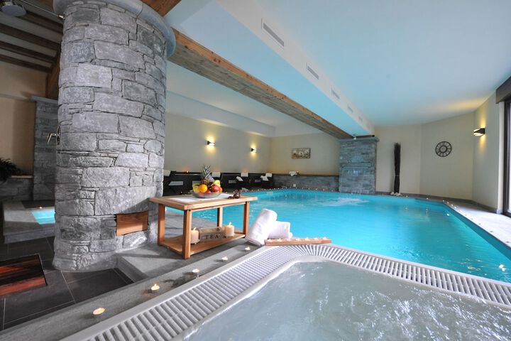Spa 17 of 33
