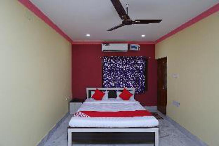 Rudransh International by OYO Rooms