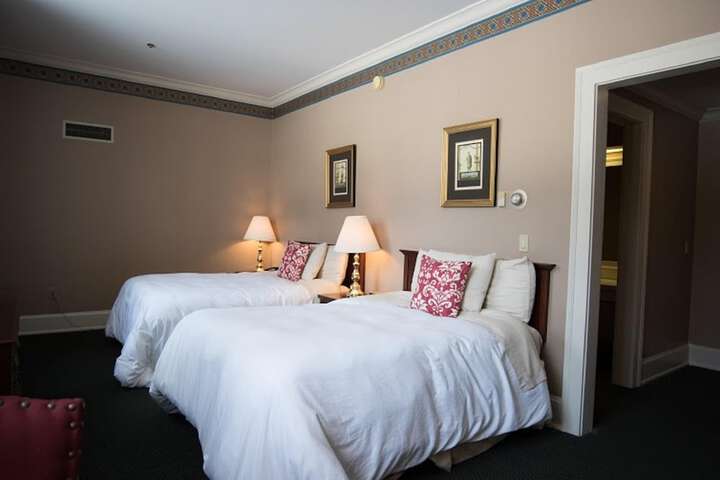 Standard | King Bed (4 of 6)