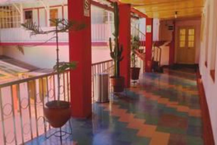 Ballroom/Hall 14 of 15