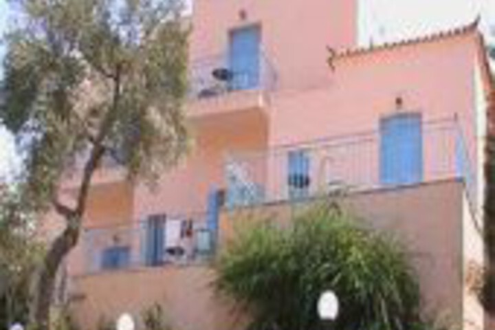 Lassia Hotel