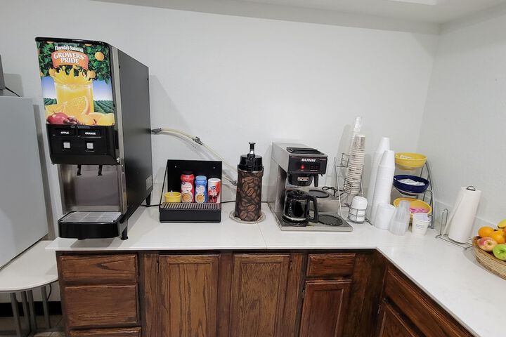 Breakfast/Coffee Service 21 of 26