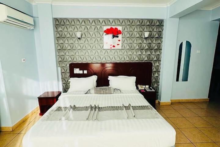Room 31 of 167