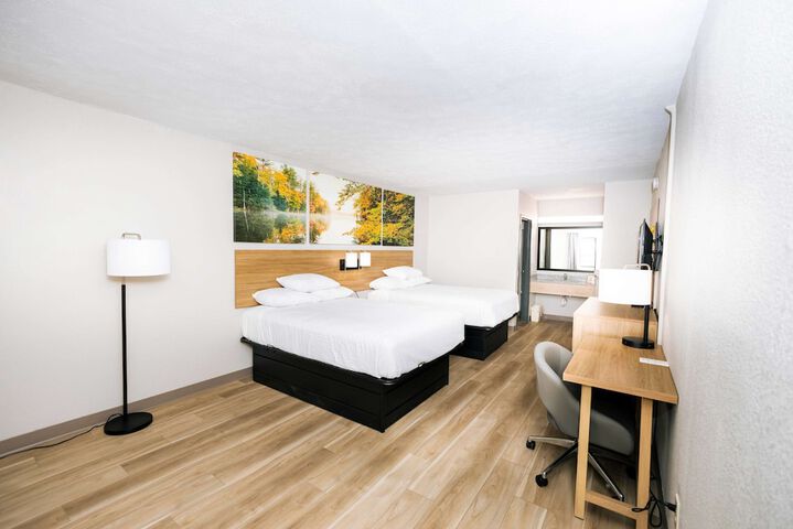 1 Double Bed Modern Room (23 of 28)