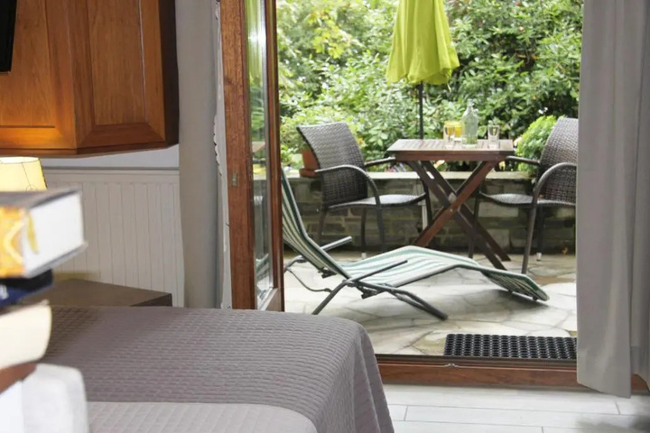 Terrace/Patio 3 of 10