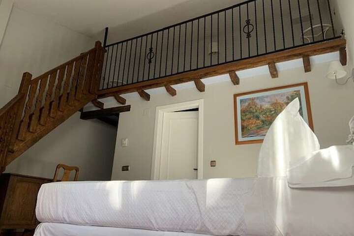 Room 7 of 30