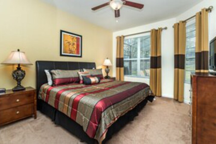 Room 34 of 40